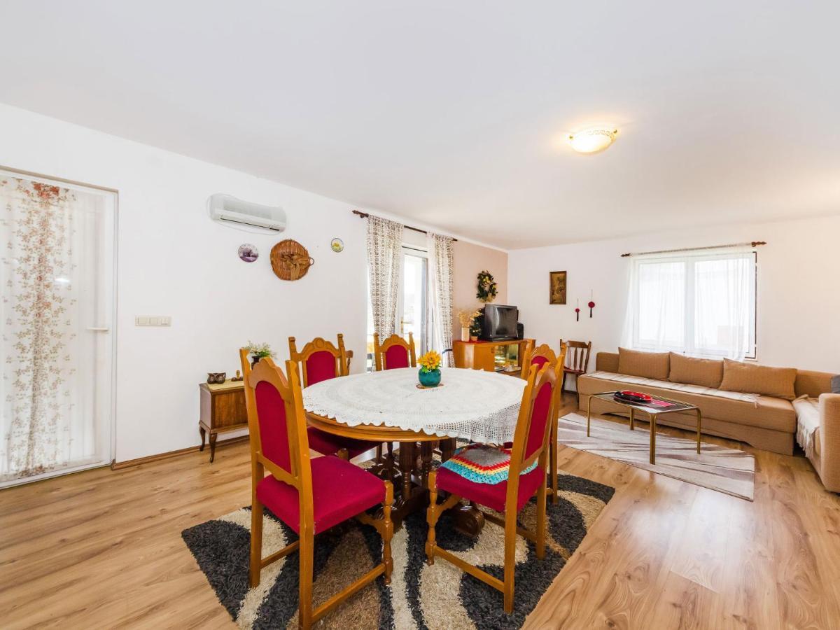 Vacation House Loreta Sveti Rok Zewnętrze zdjęcie