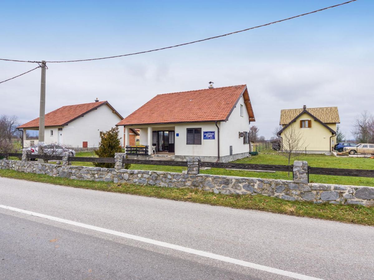 Vacation House Loreta Sveti Rok Zewnętrze zdjęcie